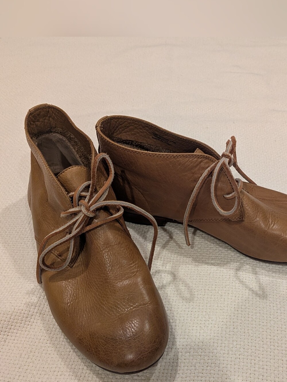 Frye Leather Jillian Chukka Ankle Booties Tan Women's 10